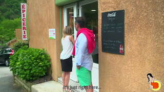 Сексуальная Тиффани Лейдди жестко трахается с парнем с твердым членом