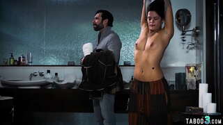 Busty teen v prdeli zhruba o perv lendlord exchange voľné izby