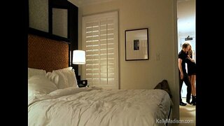 Гарачы Сэкс У Гасцінічным нумары З Грудастая Жонкай