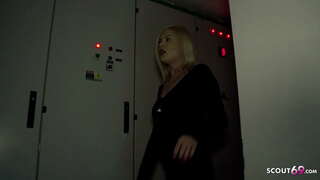 ���ી. ટીન ફૂંકાતા મારા ટોટી આભાર કરવા માટે એક પક્ષ - જર્મન અપરિપક્વ